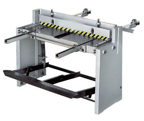 Metal Sheet Shearing Machine